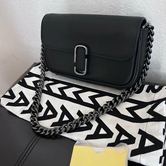 NWOT Marc Jacobs The J Mini Chain Accent Leather Handbag in Black -No Strap- - Picture 1 of 17